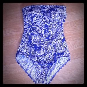 Adorable holter top one piece bathing suit 🌼